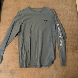 Men’s blue vineyard vines fishing tee shirt, size medium